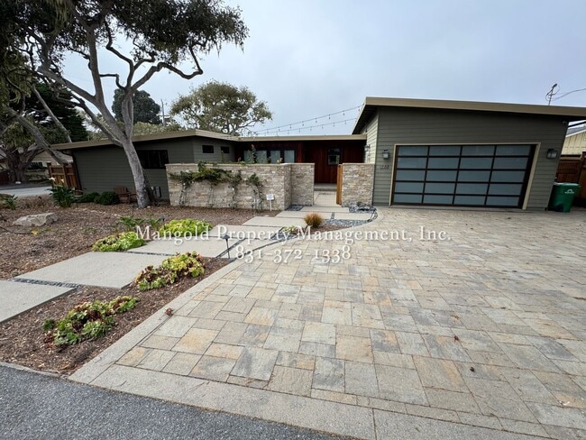 Building Photo - Stylish 2-Bed, 2-Bath Corner Lot Home with...