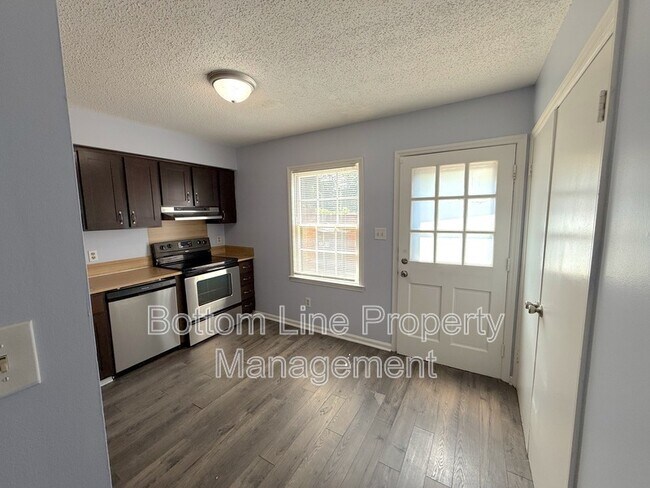 Photo - 4633 Old Lantern Way