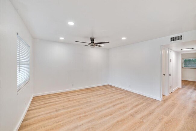 Photo - 4413 W Rogers Ave