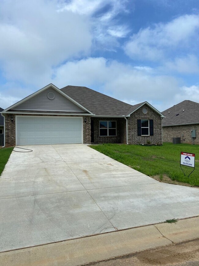 *PRELEASING* NEW Three Bedroom Two Bat... Rental House Rental in