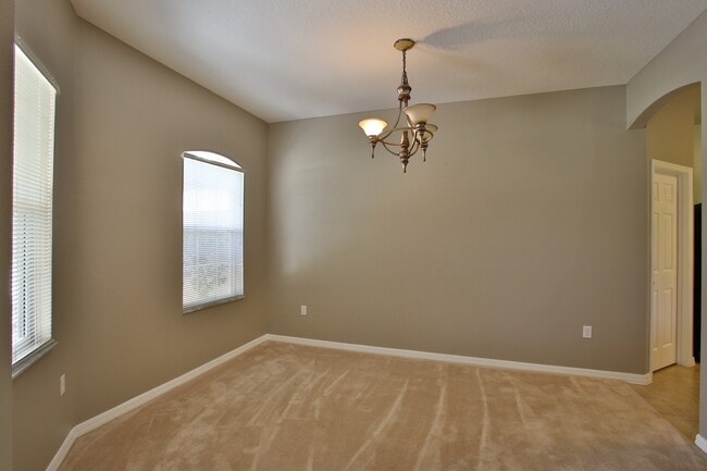 Photo - 13 Zoeller Ct