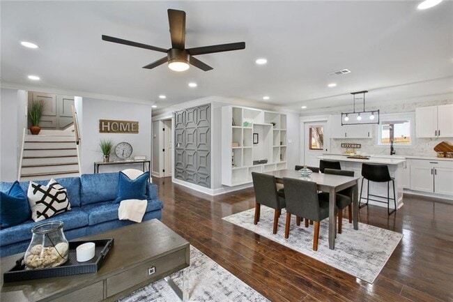 Photo - 3499 Fairlane Dr NW