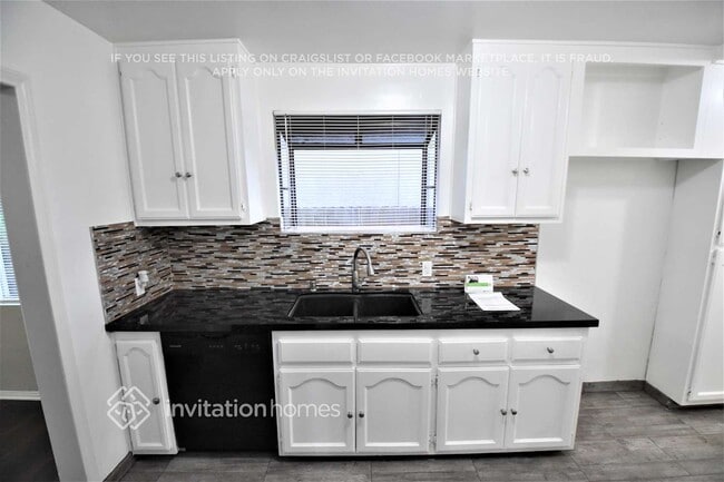 Photo - 7017 Murietta Ave