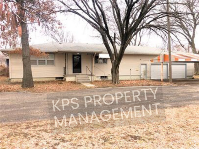 Building Photo - 1211 W Towanda Ave Rental