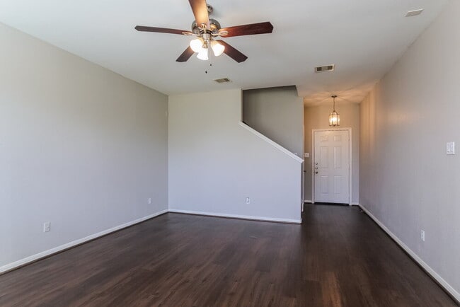 Photo - 21835 Octavia Way