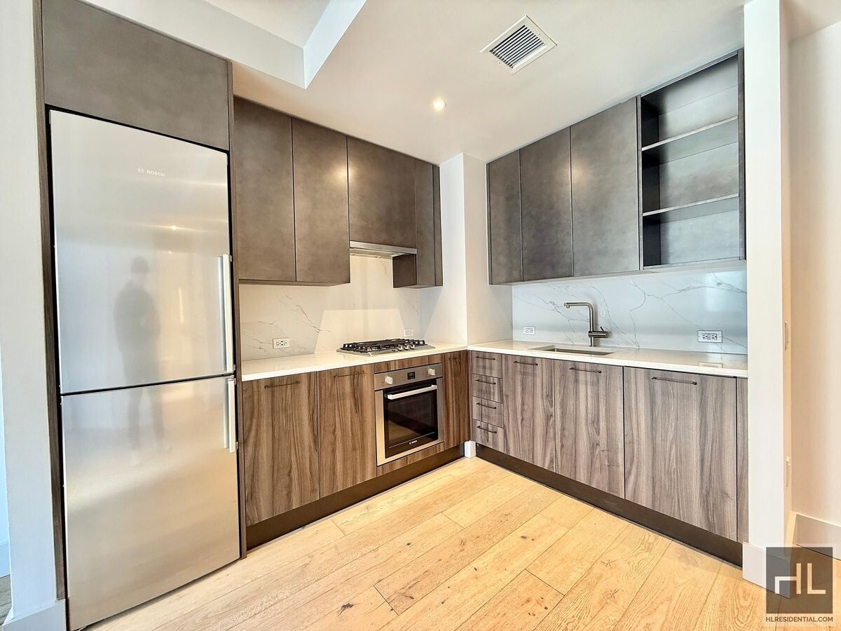 East 2nd Street - East 2nd Street Apartment Unit 2B