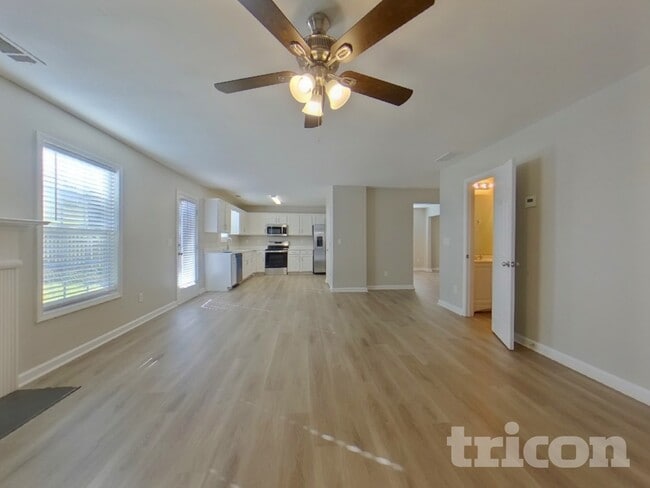 Photo - 629 Amberwood Dr