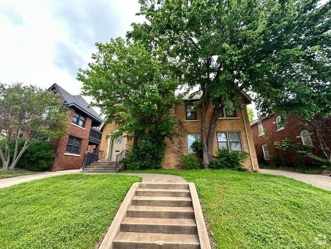 Building Photo - Plaza District / Classen 3 Bed Beauty! Rental
