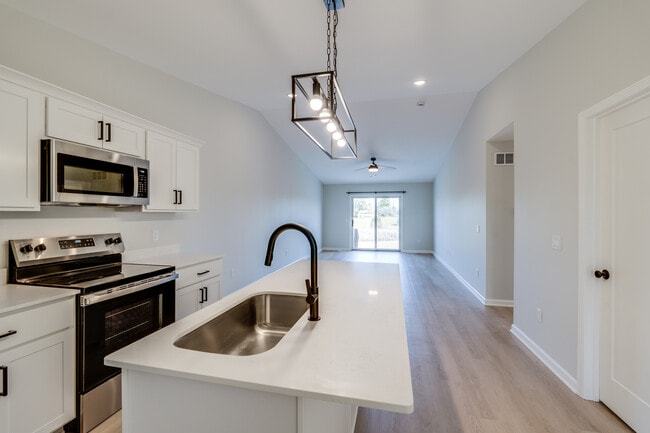 8096 Memorial Hwy Unit 8096