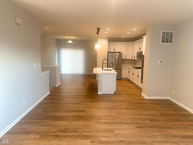 Photo - 2934 W New York St