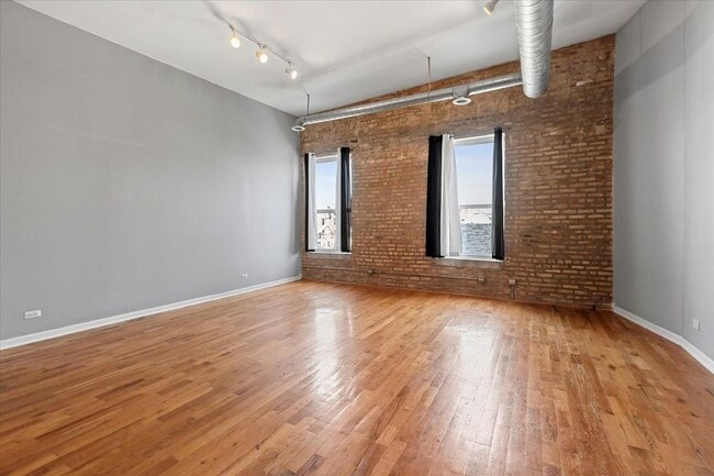 Building Photo - 1822 S Bishop St