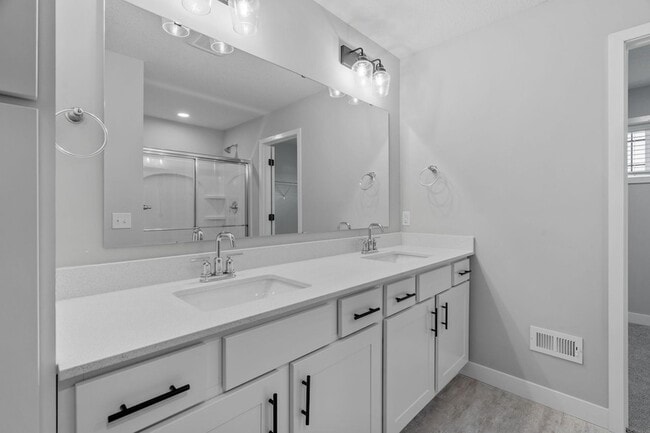 Photo - 5066 Lander Ave NE