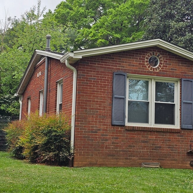 Photo - 548 Greenway Dr