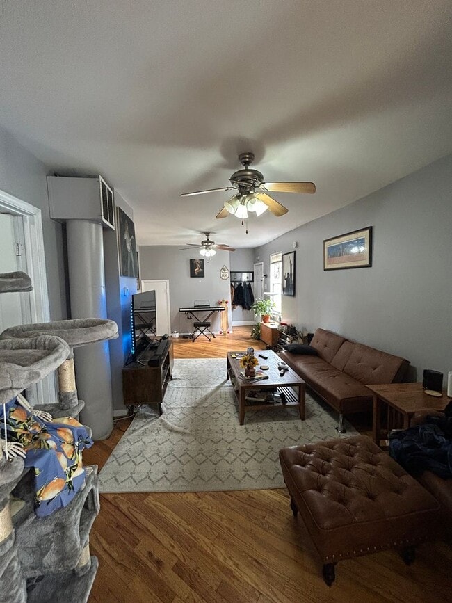 Photo - 1617 N Hudson Ave Unidad #2R
