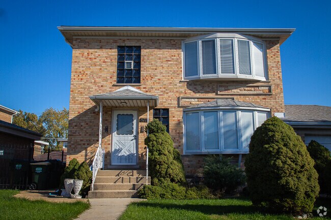 Building Photo - 8729 N Wisner St Rental