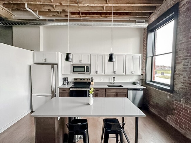 Photo - 604 W 4th St N Unidad ID1352444P