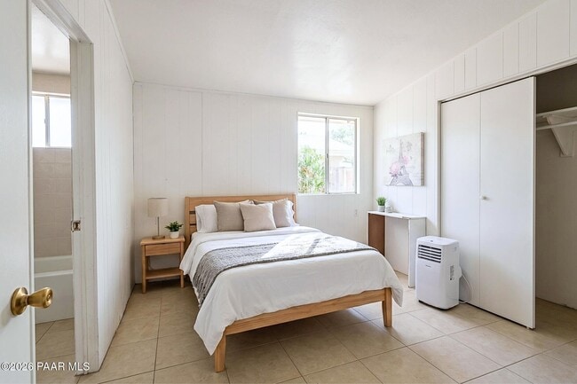 Photo - 2460 N Treat Ave Unit 2460