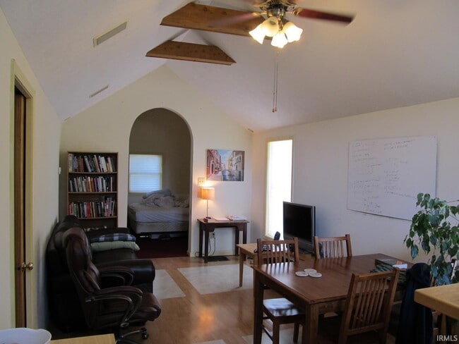 Photo - 613 W Kirkwood Ave