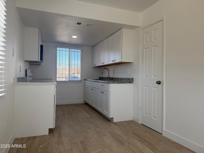 Photo - 4035 S 45th Pl