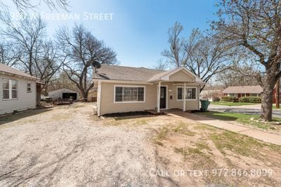 Photo - 930 Freeman St