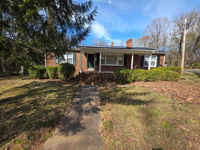 Building Photo - 3 BR House UTILITIES INCL!!!!