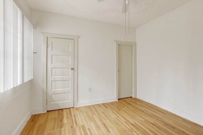 B29--2601-11 S Orchard/1238 W Adams
