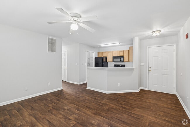 The Princeton 2BR, 2BA - 950SF - Living Room - Lawyers Ridge Apartments