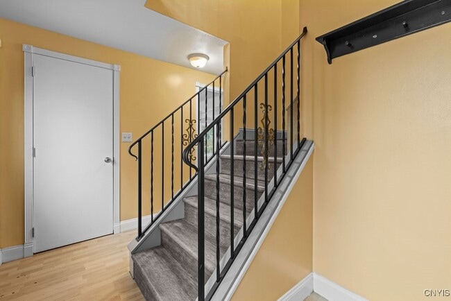 Photo - 3059 Hayfield Ln