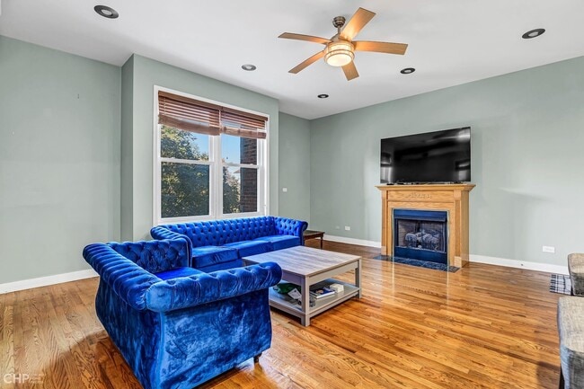 Photo - 2335 W Harrison St Unidad 3