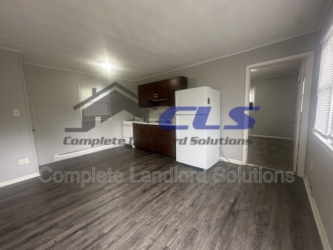 Building Photo - 6948 N 32nd St