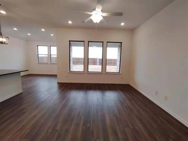Photo - 2403 Lovegrass Ln