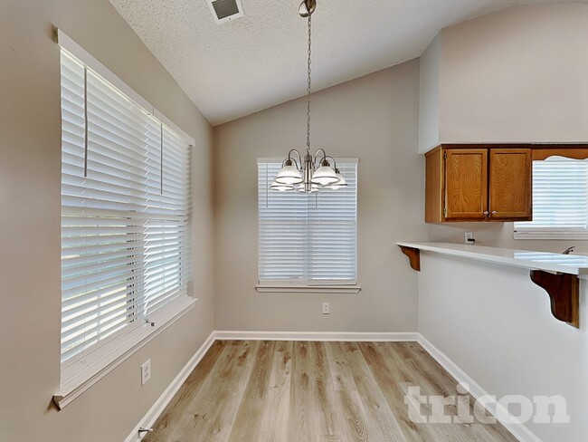 Photo - 1264 W Briar Ridge Ct