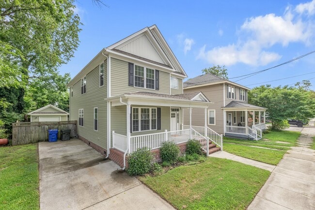 Photo - 426 W 28th St