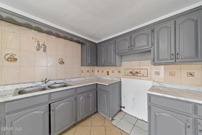 Photo - 7632 Franklin Dr