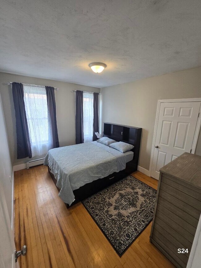 24 Suffield St Unit 3