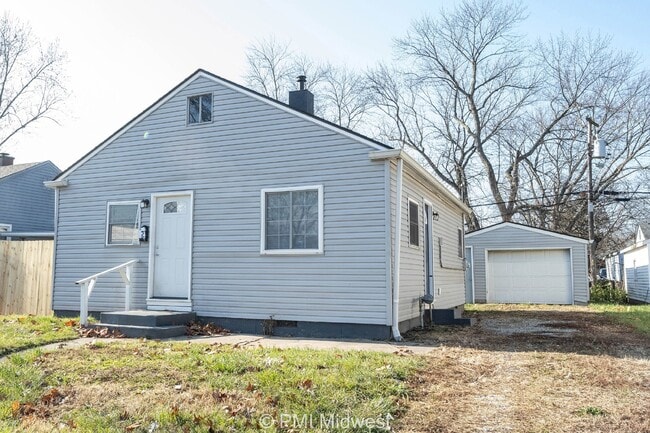 Photo - Charming 2-Bedroom Home with 725 Sq Ft in Indianapolis, IN - Must See!