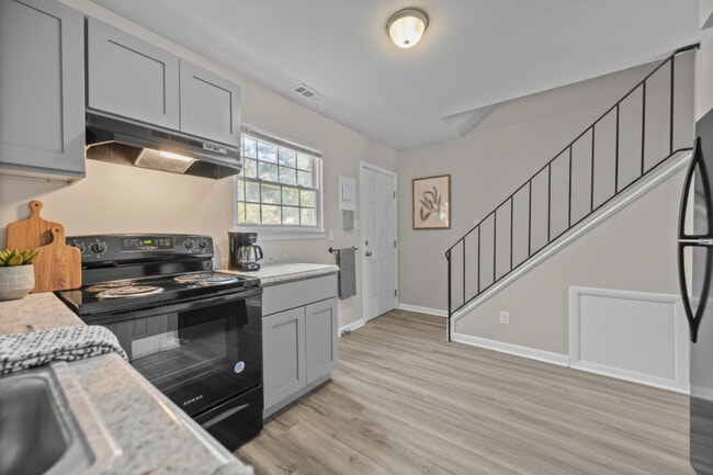 Photo - Cardinal Village Apartments