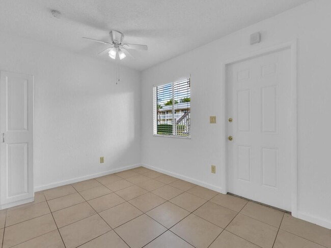 Photo - 4617 Bayshore Dr Unit H-5