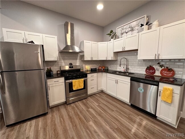 Photo - 1988 South Park Ave