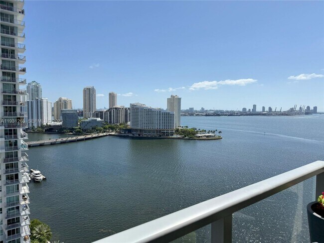 Building Photo - 1155 Brickell Bay Dr Unit 2108