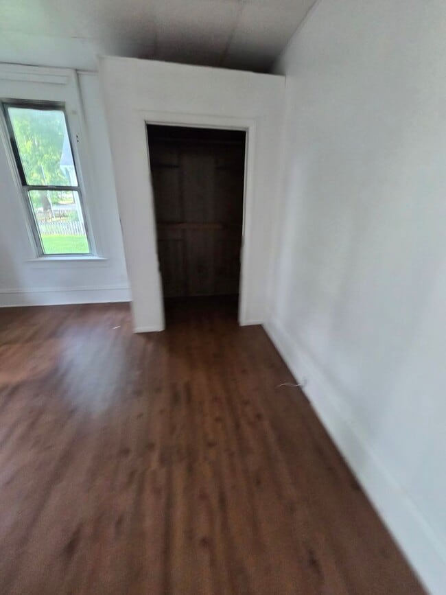 Photo - 1100.00 3 Bed 1 Bath