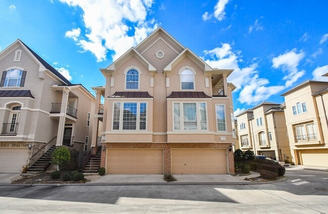 Building Photo - 2135 Stacy Knoll