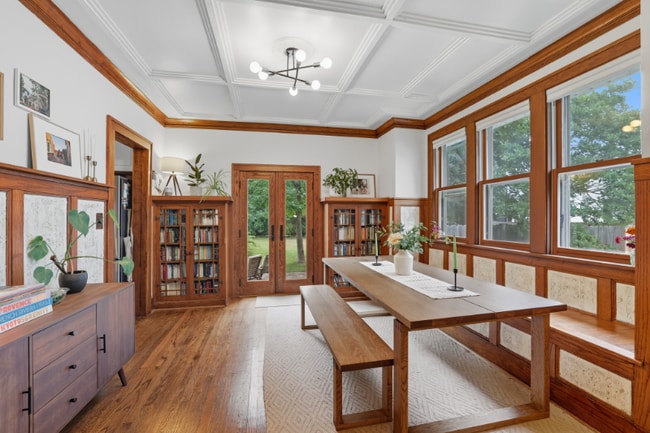 Photo - 1679 Hubbard Ave