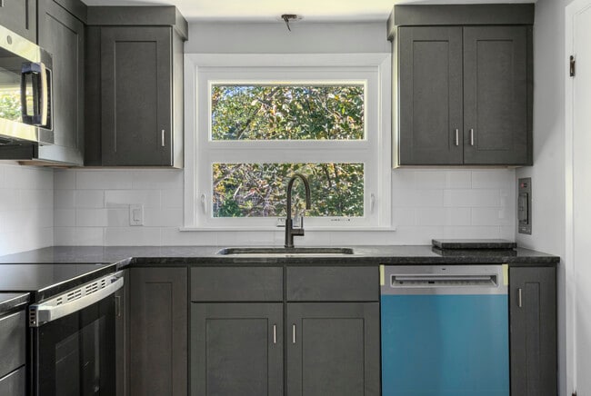 Photo - 40 W Wrentham Rd Unidad 3