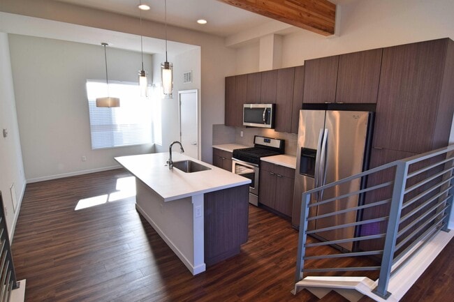 Photo - 1239 Tennyson St