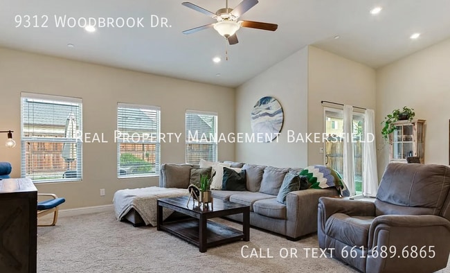 9312 Woodbrook Dr