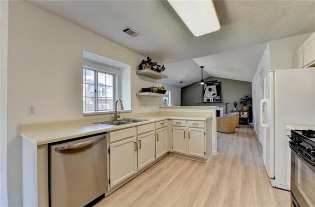 Photo - 10570 Bridgemor Dr