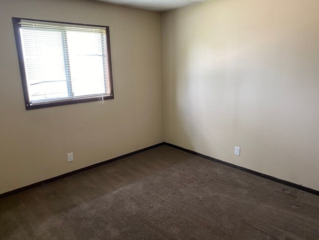Photo - 317 N Bridge Ln Unit 1