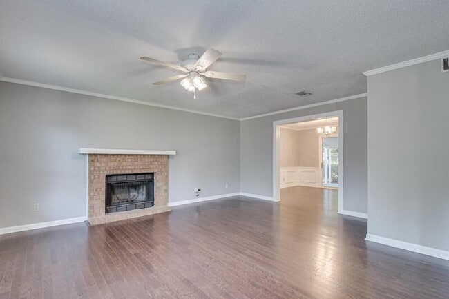 Photo - 2453 Riverlook Dr
