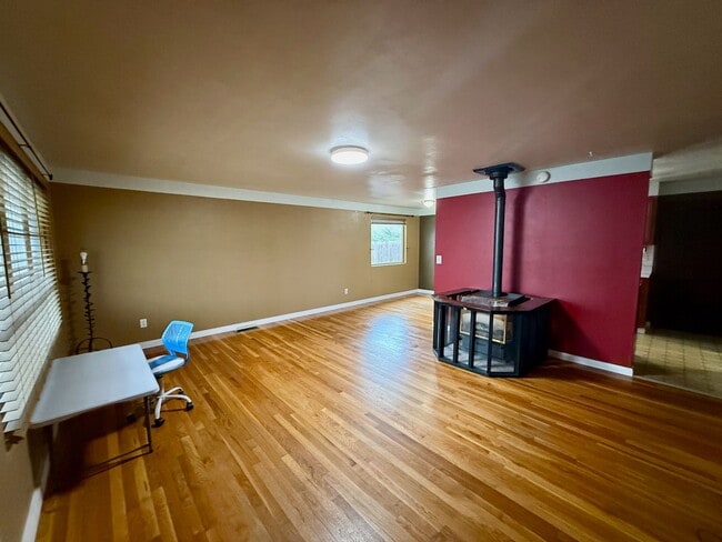 Photo - Ideally Located 3 Bed Home in North Spokane w/ Large Fully-Fenced Yard!